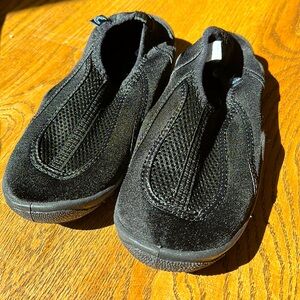 Women’s black water shoes, size 8, only worn a handful of times